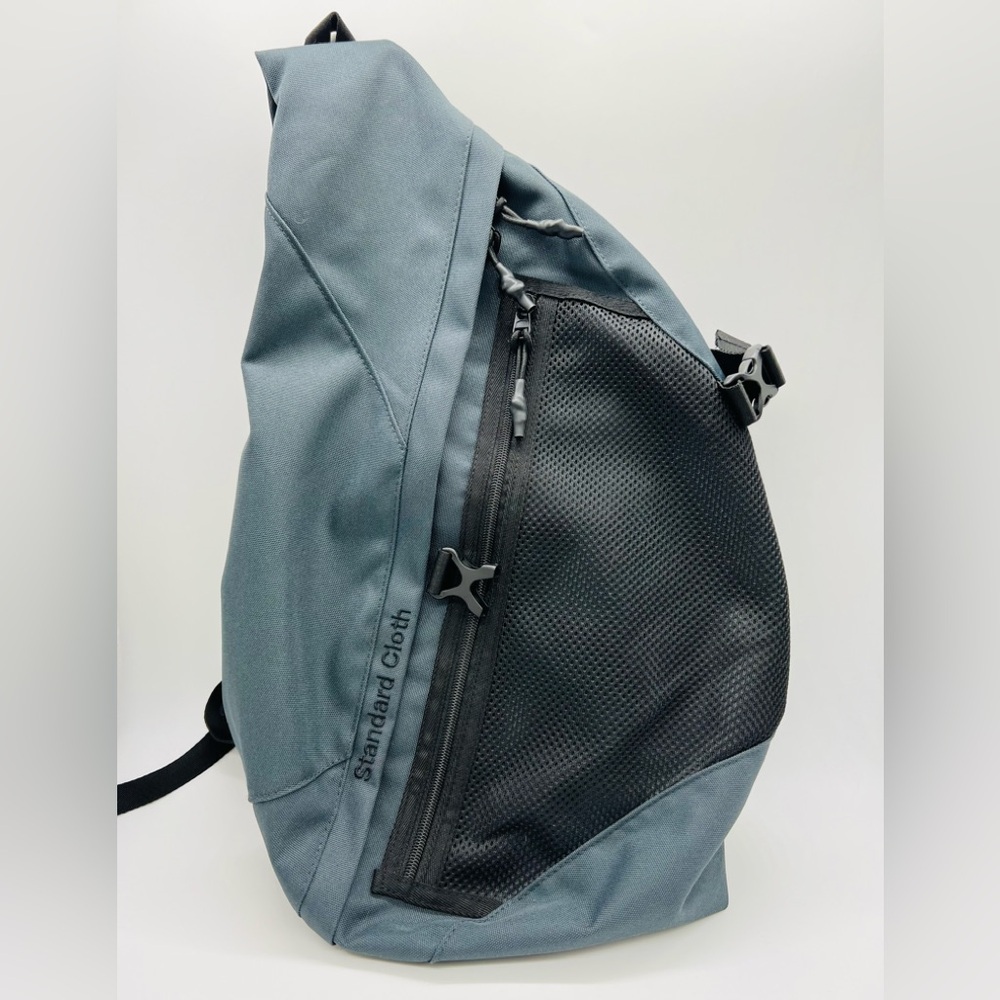 Standard Cloth Elliot School Bag GREEN AND BLACK LIKE NEW CONDITION